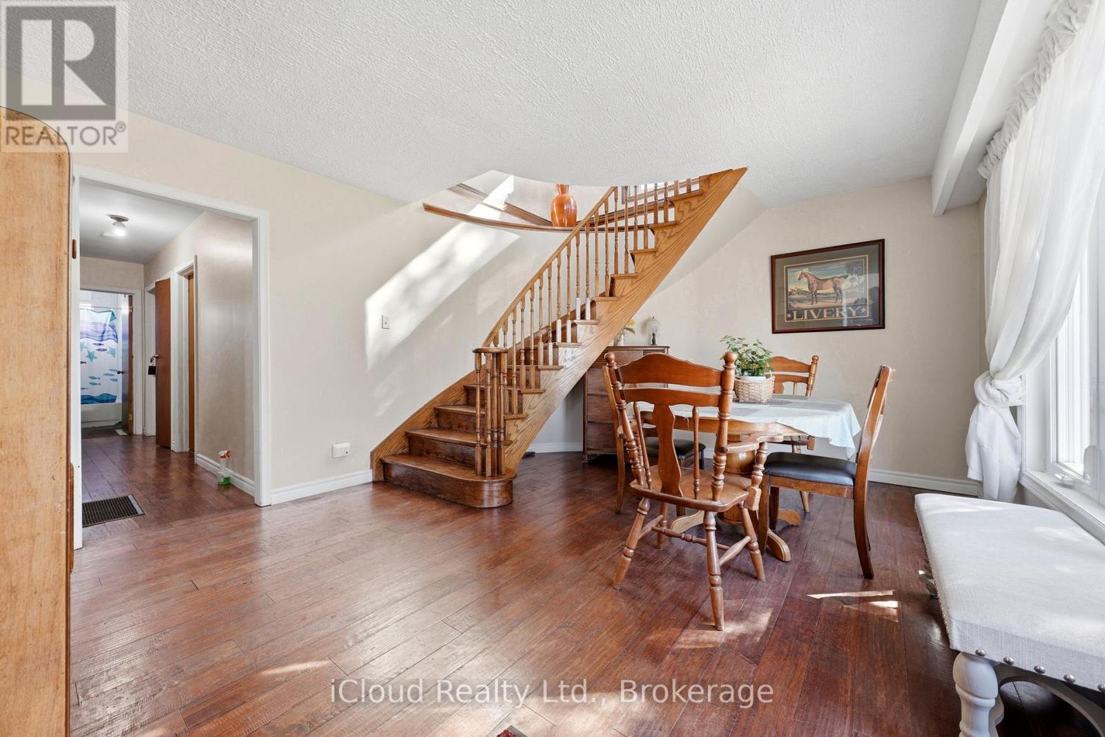 29 Langstone Crescent, Halton Hills (Georgetown), Ontario  L7G 4N2 - Photo 8 - W13878226