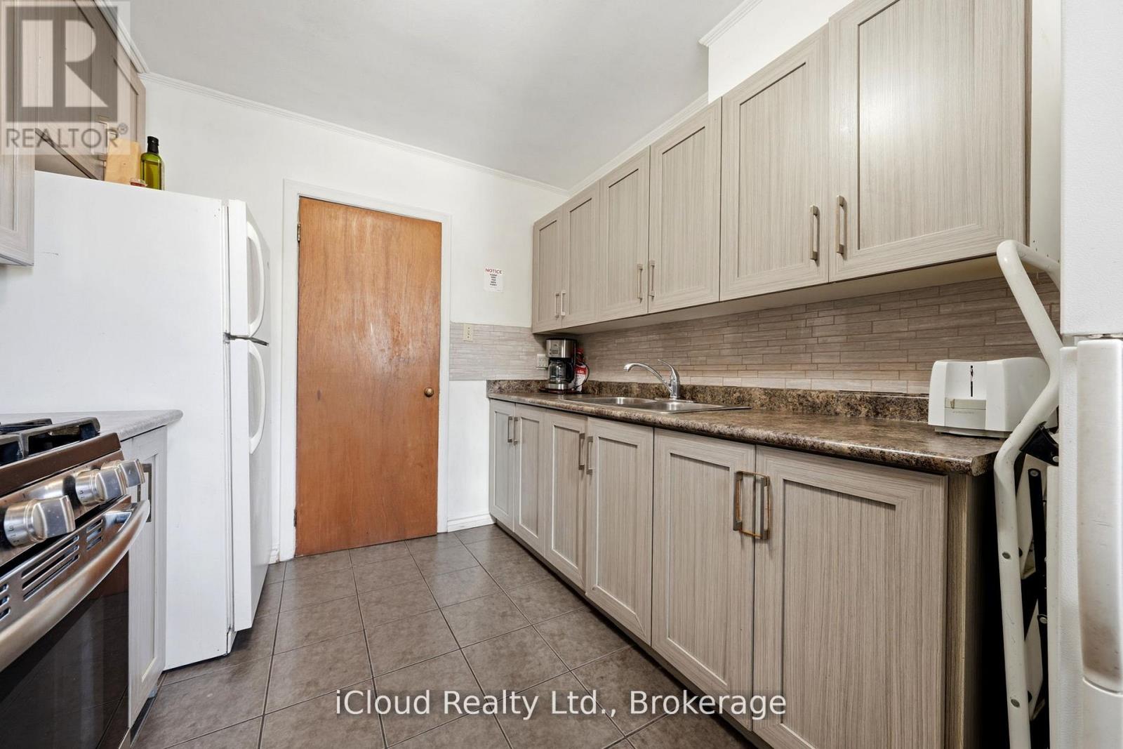 29 Langstone Crescent, Halton Hills (Georgetown), Ontario  L7G 4N2 - Photo 34 - W13878246