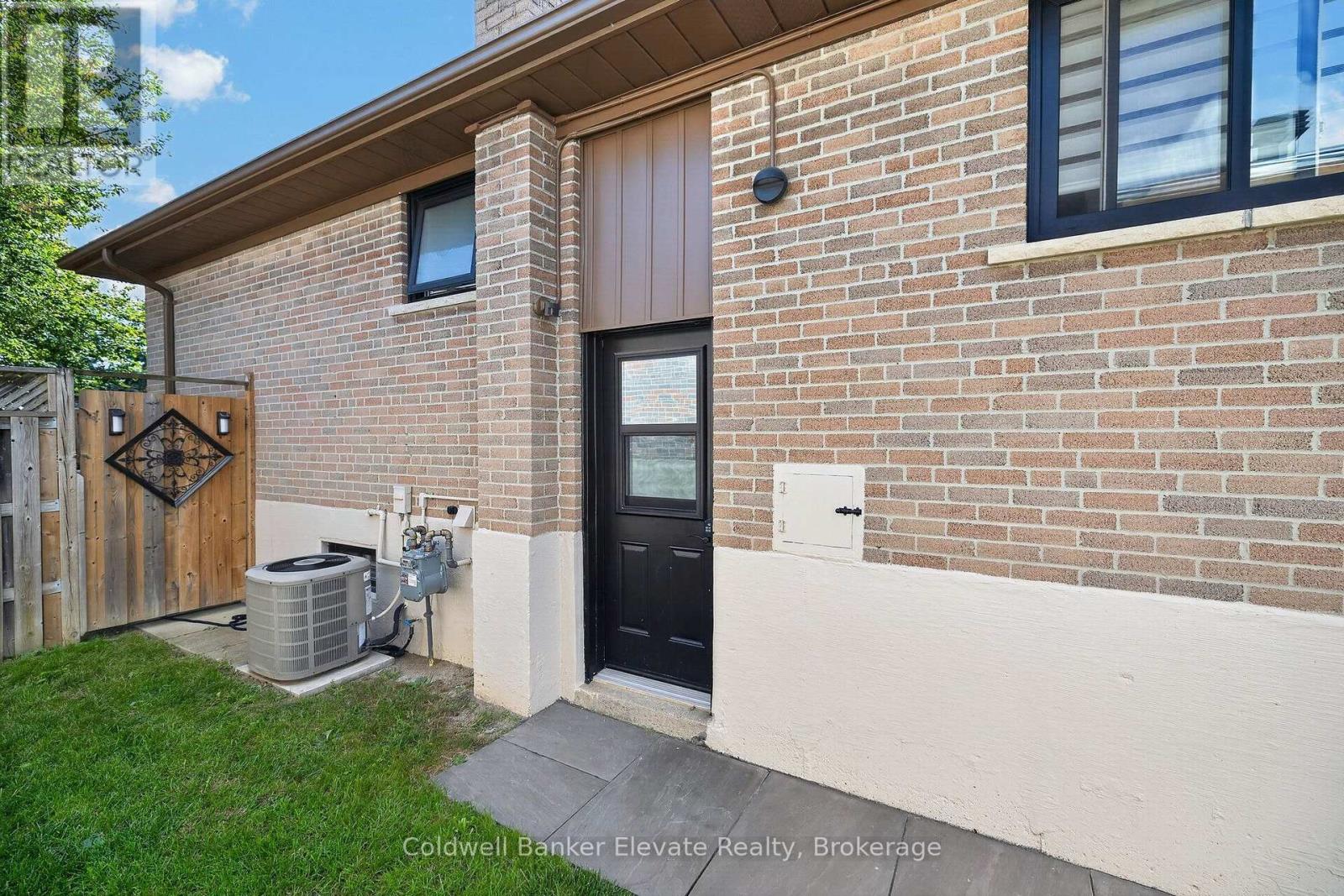 45 Faludon Drive, Halton Hills (Georgetown), Ontario  L7G 1H8 - Photo 23 - W13878700