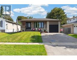 <div class="price">$2,550<small> Monthly</small></div> 45 Faludon Drive, Halton Hills (Georgetown)<br><div style="margin-bottom:8px;"><small>Coldwell Banker Elevate Realty</small></div><div class='bed_bath'>3 Bed | 1 Bath</div>