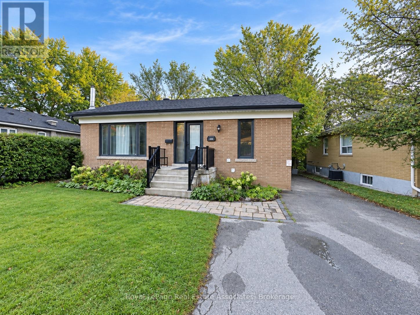 Upper - 10 Elizabeth Street, Halton Hills (Georgetown), Ontario  L7G 3K2 - Photo 1 - W13879188
