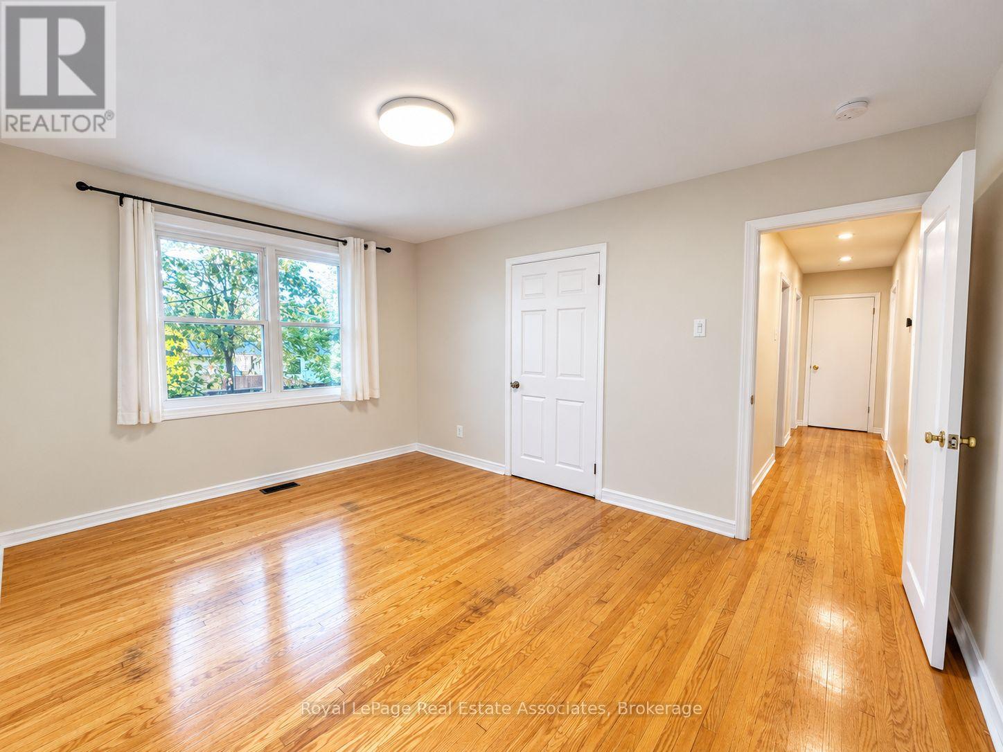 Upper - 10 Elizabeth Street, Halton Hills (Georgetown), Ontario  L7G 3K2 - Photo 9 - W13879188