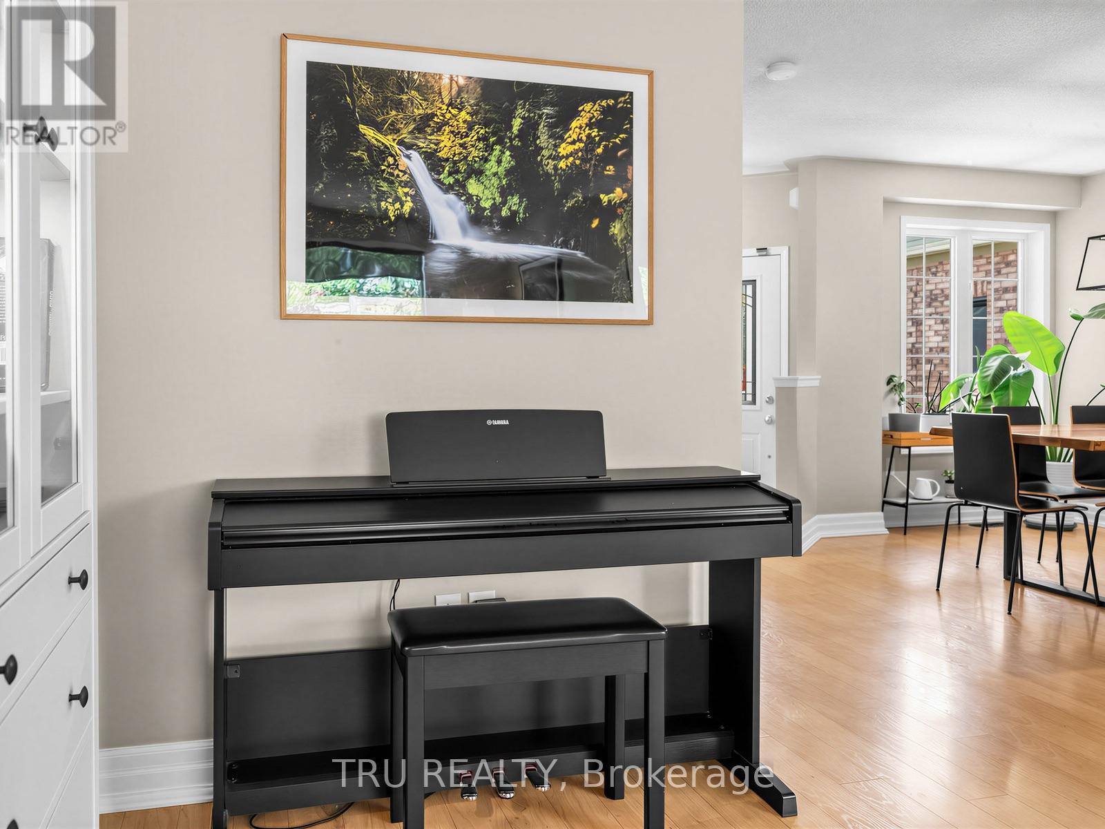 63 Russell Street, Halton Hills (Georgetown), Ontario  L7G 5Y8 - Photo 12 - W13879642