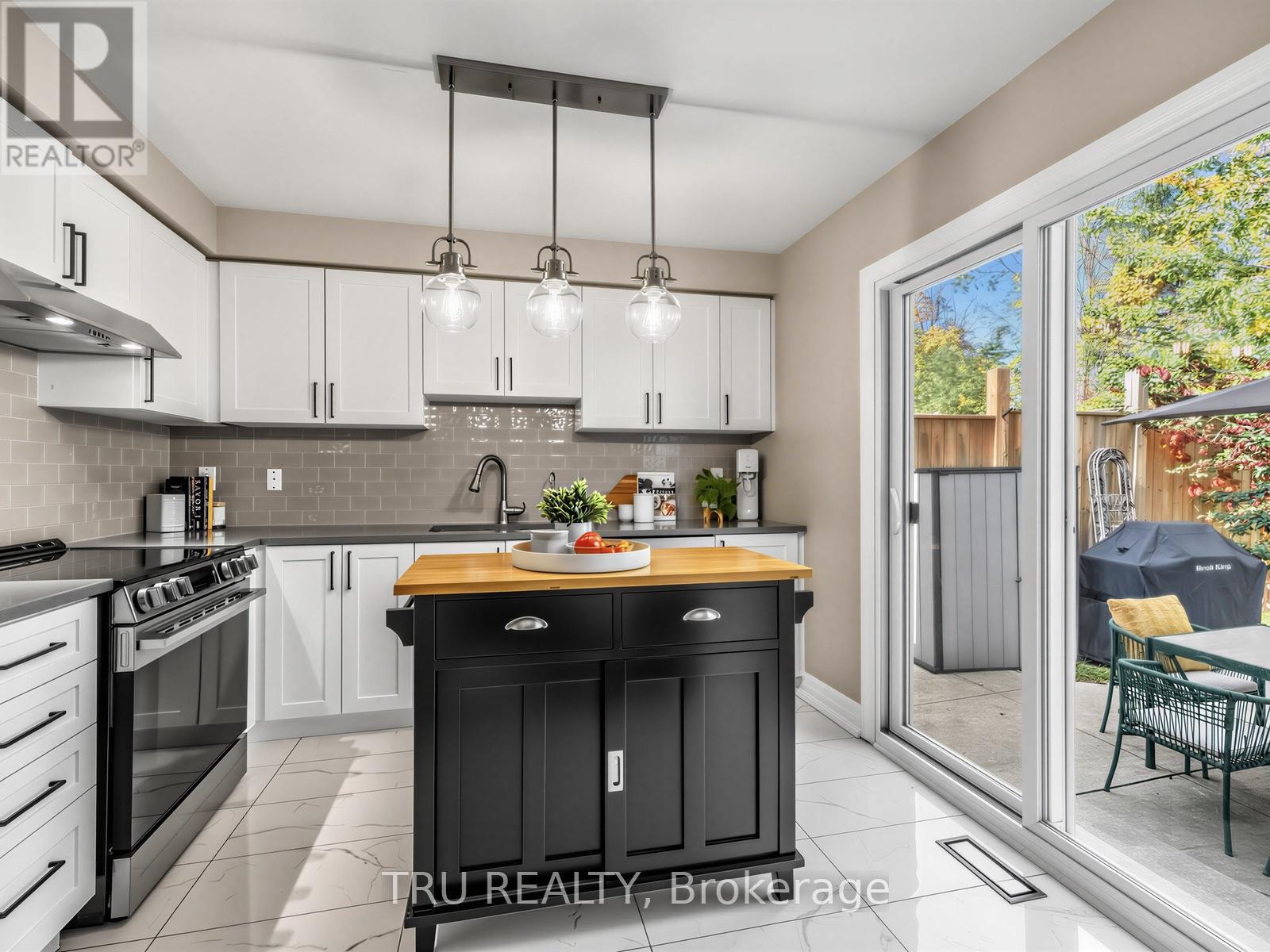 63 Russell Street, Halton Hills (Georgetown), Ontario  L7G 5Y8 - Photo 17 - W13879642