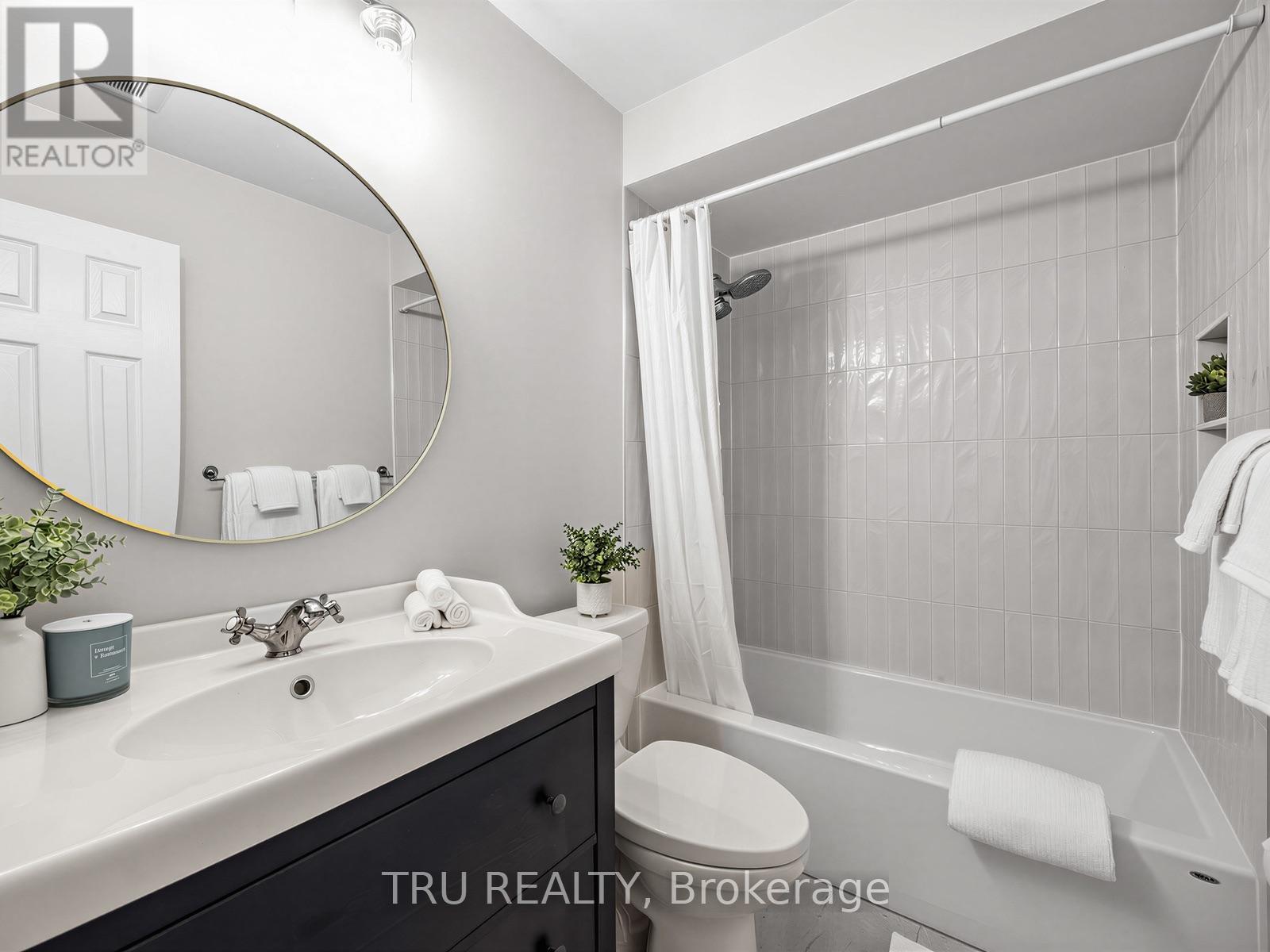 63 Russell Street, Halton Hills (Georgetown), Ontario  L7G 5Y8 - Photo 25 - W13879642