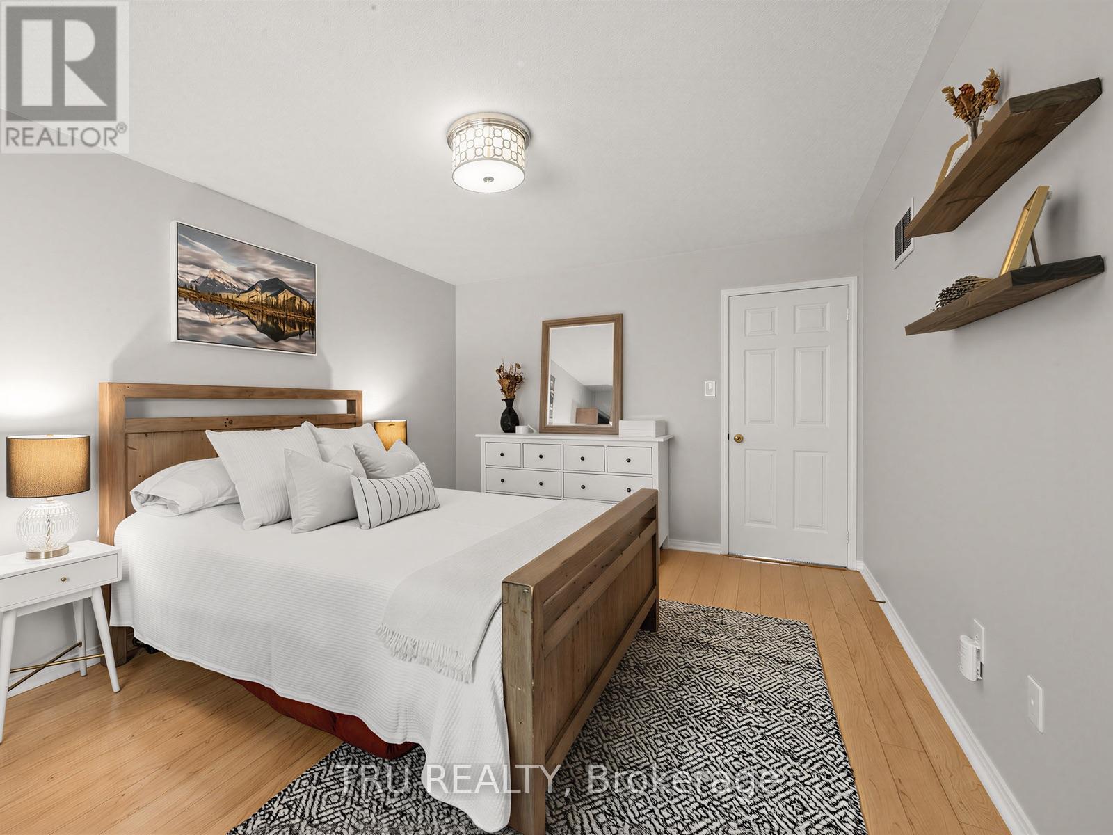 63 Russell Street, Halton Hills (Georgetown), Ontario  L7G 5Y8 - Photo 29 - W13879642