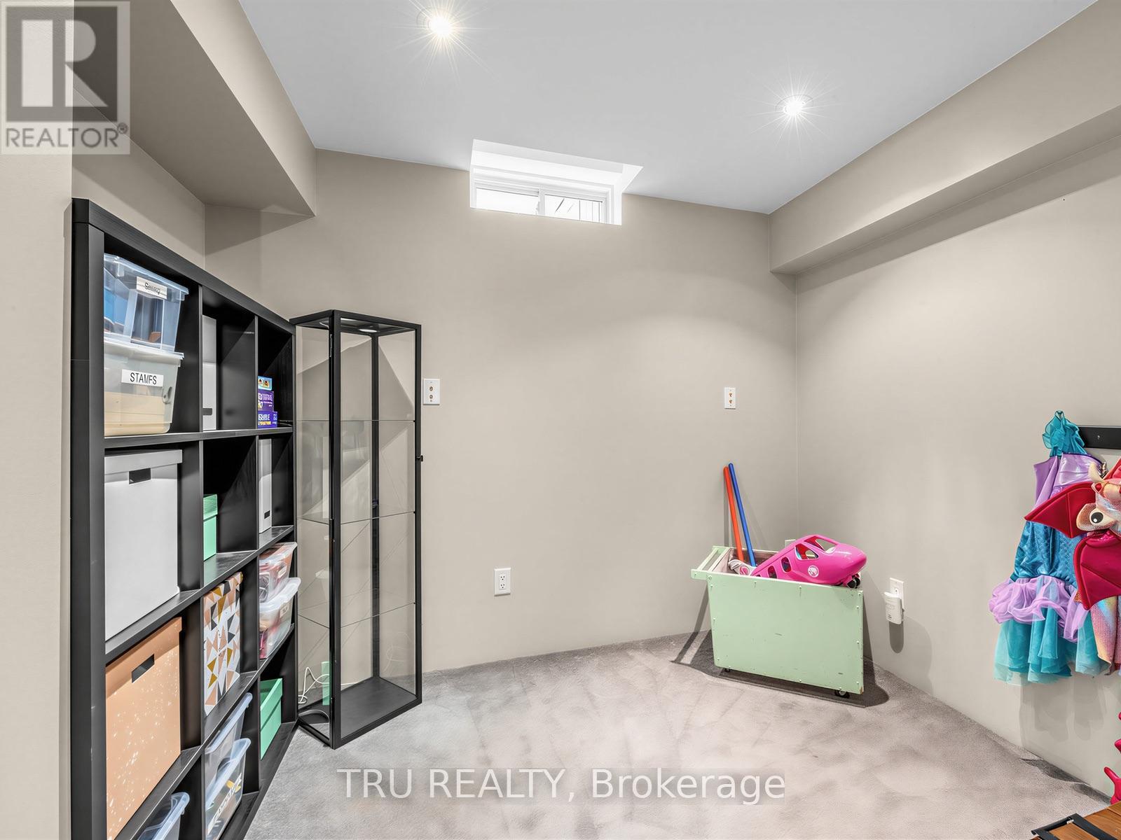 63 Russell Street, Halton Hills (Georgetown), Ontario  L7G 5Y8 - Photo 34 - W13879642