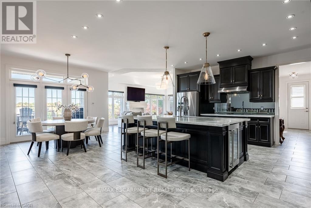 125 Stokes Trail, Milton (Campbellville), Ontario  L0P 1B0 - Photo 12 - W13881554