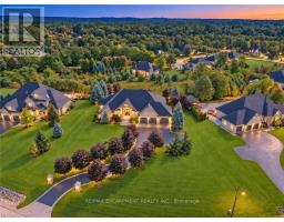<div class="price">$3,499,000</div> 125 Stokes Trail, Milton (Campbellville)<br><div style="margin-bottom:8px;"><small>RE/MAX Escarpment Realty Inc.</small></div><div class='bed_bath'>5 Bed | 4 Bath</div>