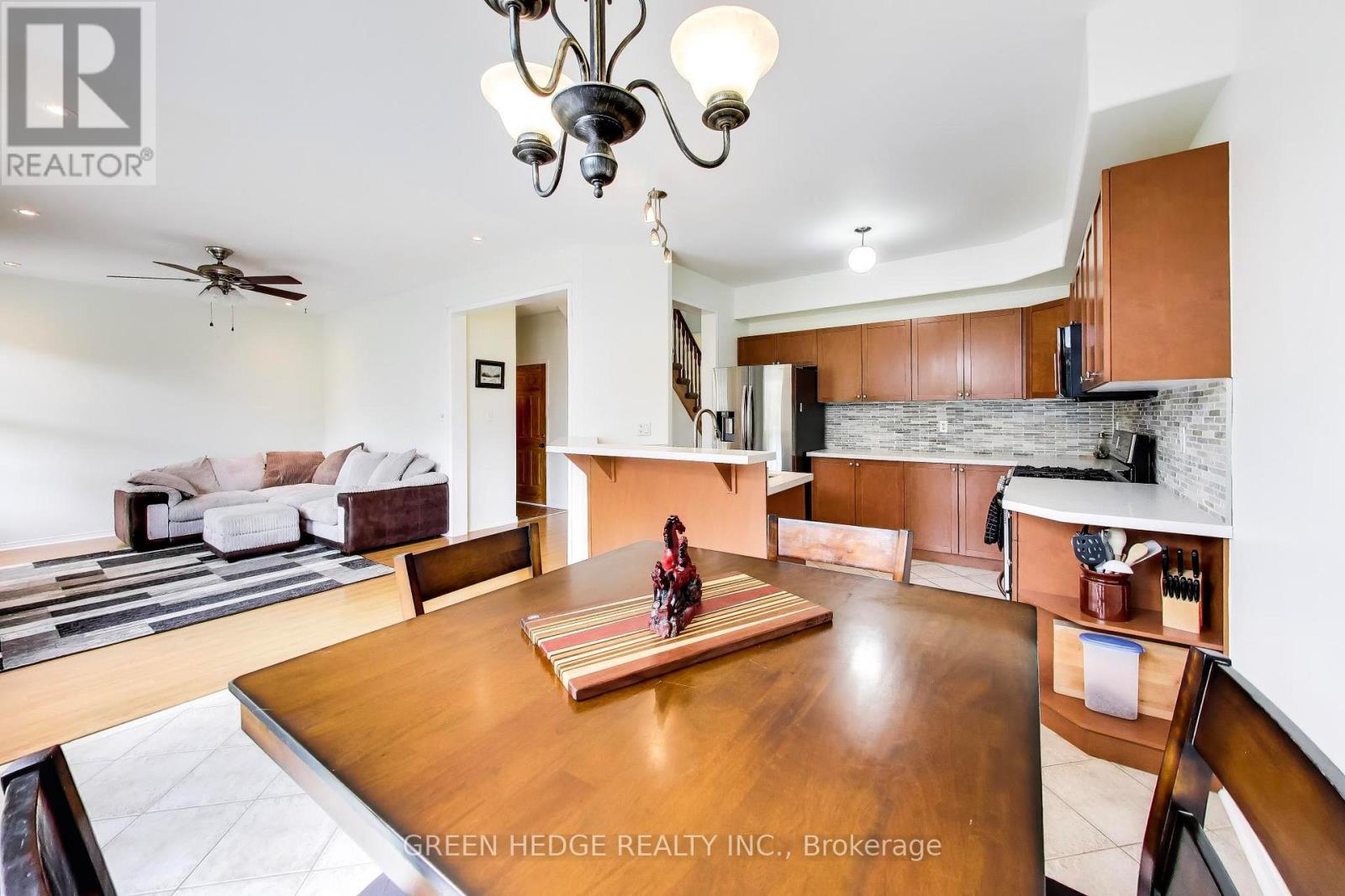 37 Hurst Street, Halton Hills (Ac Acton), Ontario  L7J 2Z8 - Photo 11 - W13882612