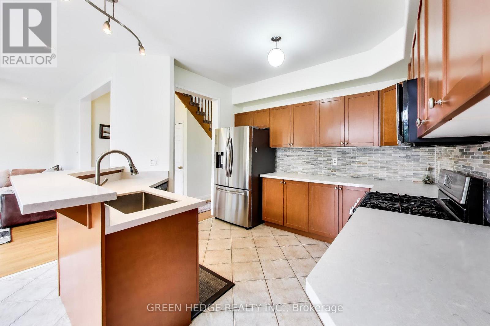 37 Hurst Street, Halton Hills (Ac Acton), Ontario  L7J 2Z8 - Photo 12 - W13882612