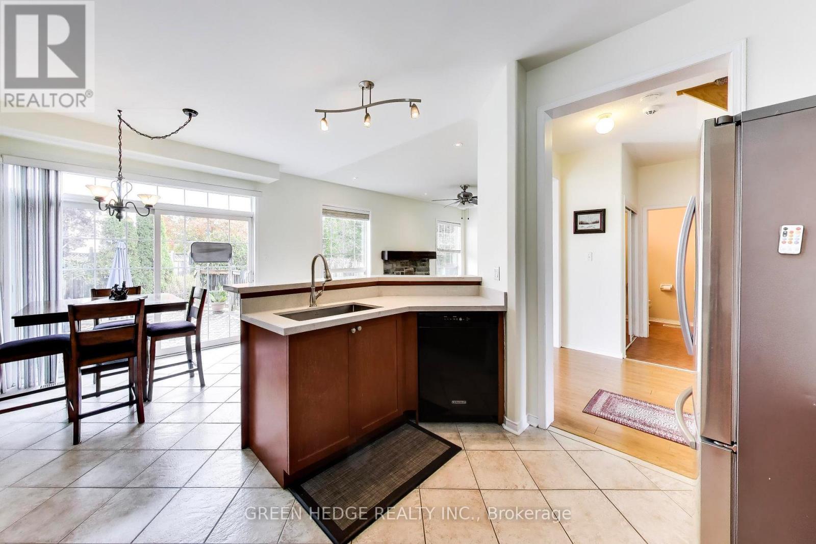 37 Hurst Street, Halton Hills (Ac Acton), Ontario  L7J 2Z8 - Photo 13 - W13882612