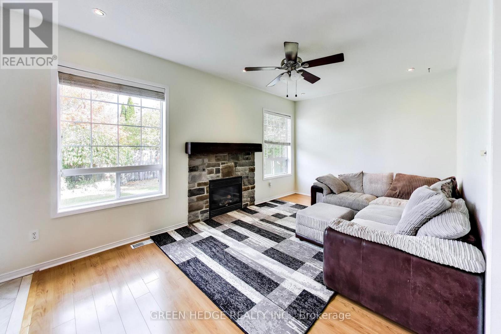 37 Hurst Street, Halton Hills (Ac Acton), Ontario  L7J 2Z8 - Photo 15 - W13882612