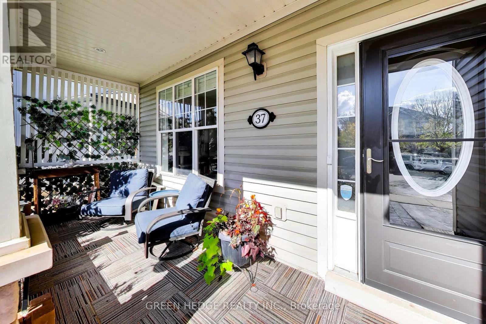 37 Hurst Street, Halton Hills (Ac Acton), Ontario  L7J 2Z8 - Photo 3 - W13882612