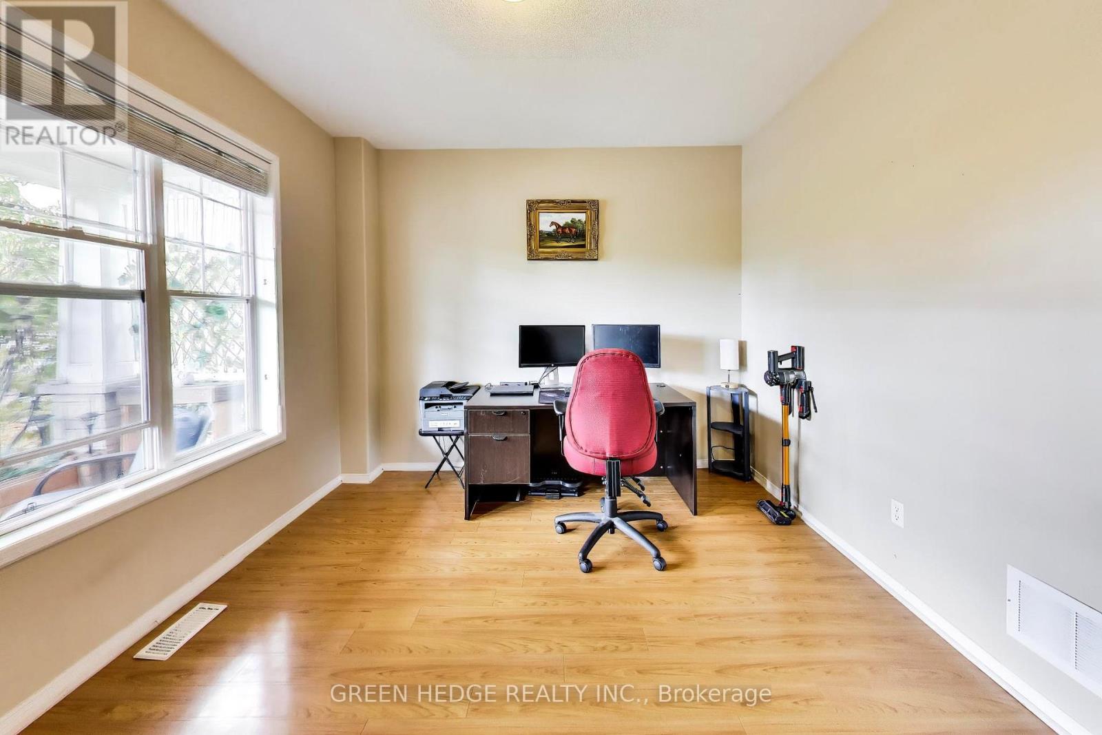 37 Hurst Street, Halton Hills (Ac Acton), Ontario  L7J 2Z8 - Photo 6 - W13882612