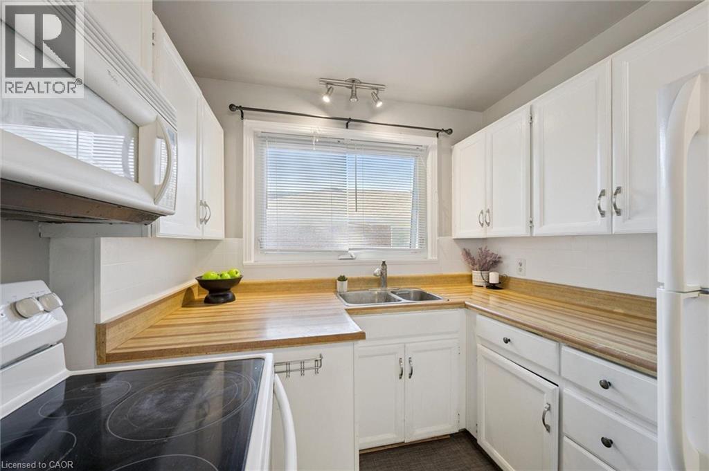 41 Prince Charles Drive, Georgetown, Ontario  L7G 3T9 - Photo 6 - 40866684