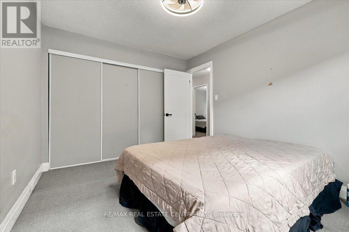 22 Birchway Place, Halton Hills (Ac Acton), Ontario  L7J 2X4 - Photo 21 - W13883062