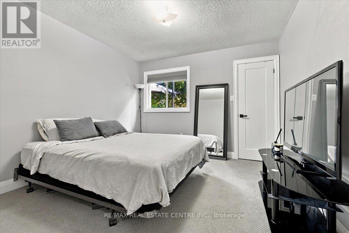 22 Birchway Place, Halton Hills (Ac Acton), Ontario  L7J 2X4 - Photo 22 - W13883062