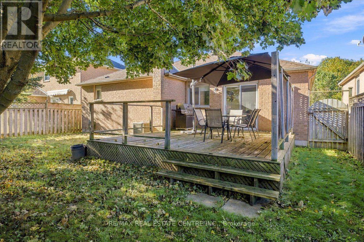 22 Birchway Place, Halton Hills (Ac Acton), Ontario  L7J 2X4 - Photo 35 - W13883062