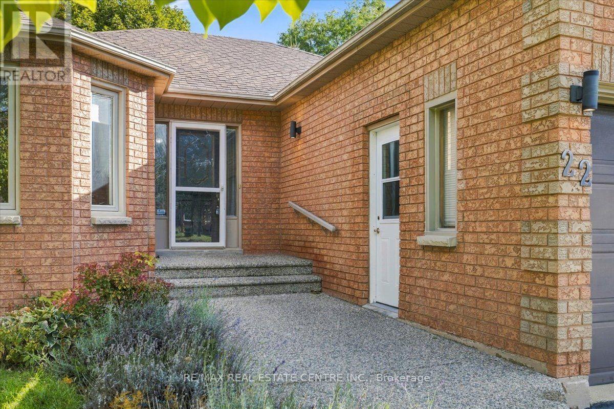 22 Birchway Place, Halton Hills (Ac Acton), Ontario  L7J 2X4 - Photo 4 - W13883062