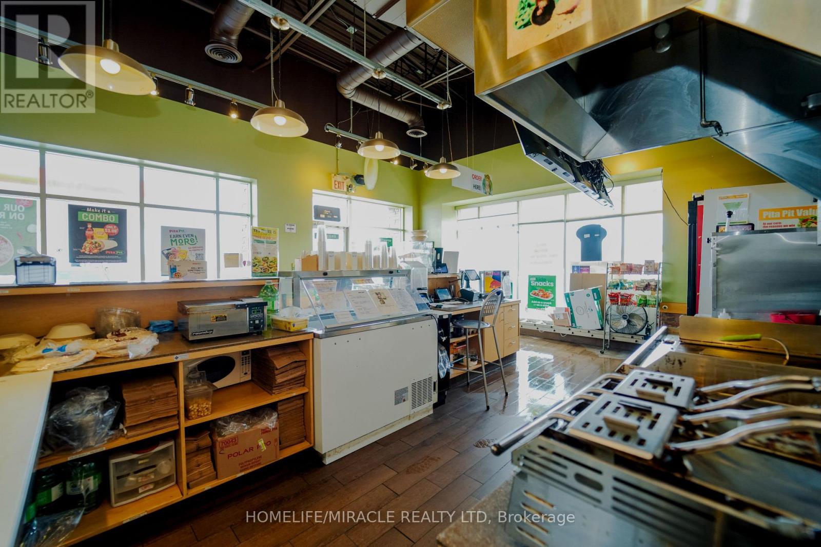 391 Queen Street, Halton Hills (Ac Acton), Ontario  L7J 0A8 - Photo 24 - W13883212