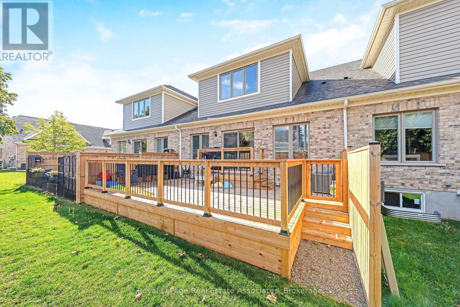 10 - 19 Braida Lane, Halton Hills (Ac Acton), Ontario  L7J 0B7 - Photo 36 - W13883752