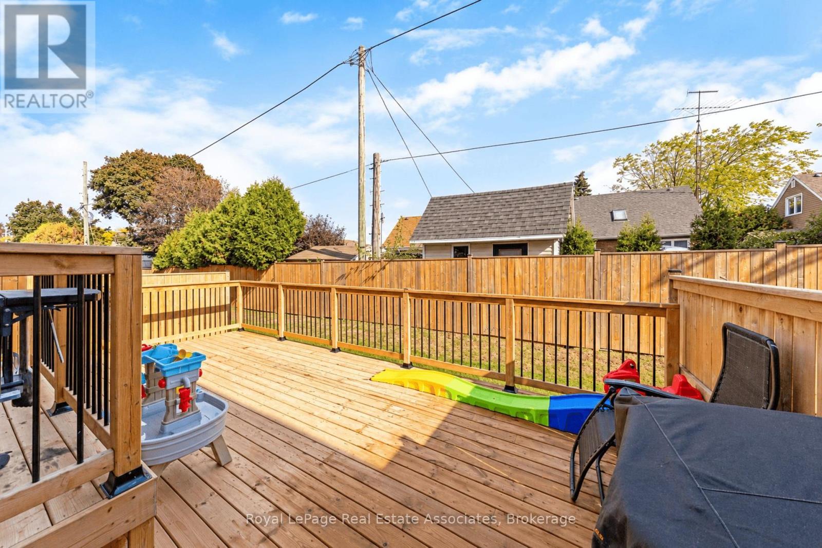 10 - 19 Braida Lane, Halton Hills (Ac Acton), Ontario  L7J 0B7 - Photo 37 - W13883752