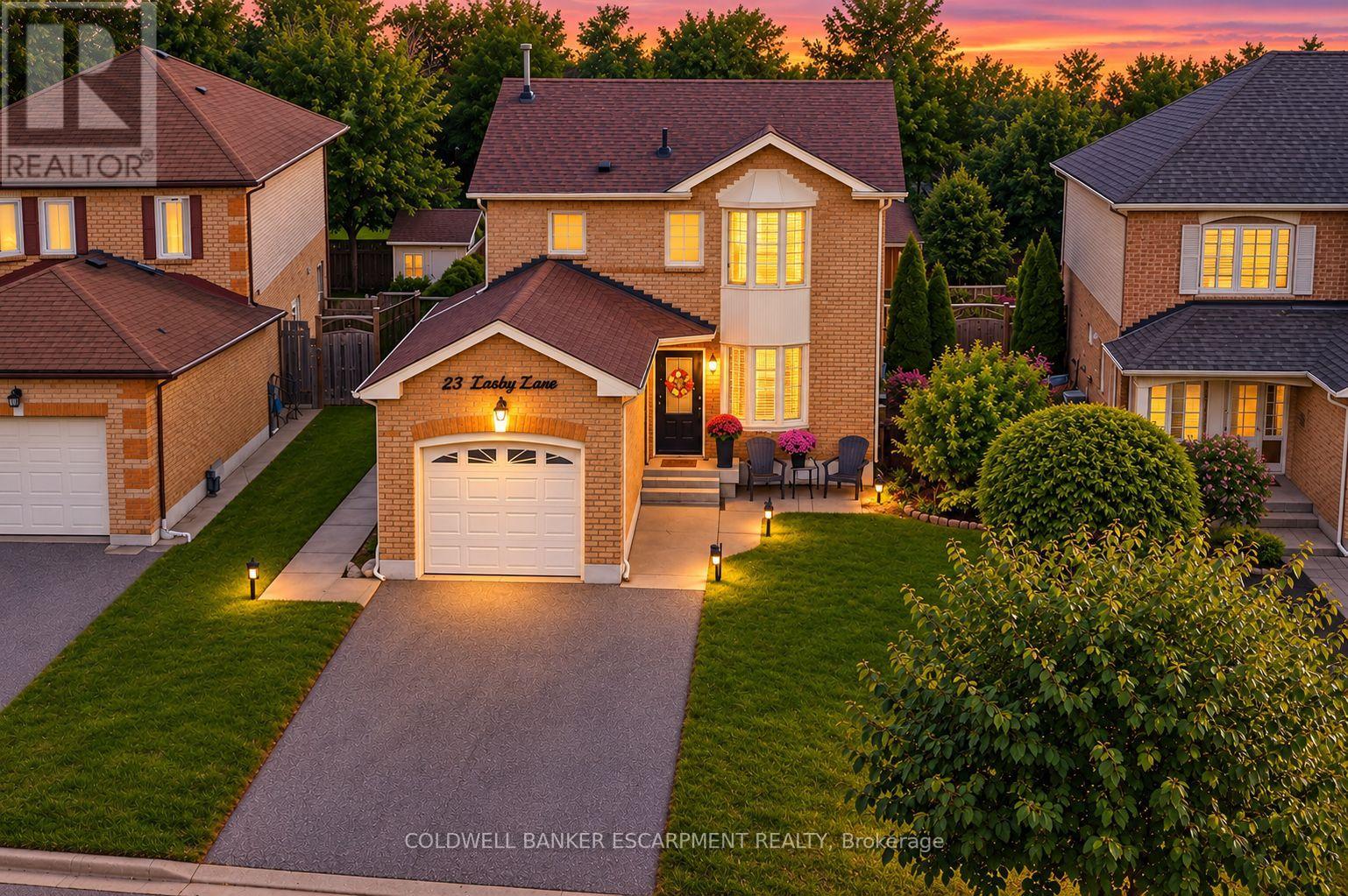 23 Lasby Lane, Halton Hills (Ac Acton), Ontario  L7J 2W9 - Photo 1 - W13885356