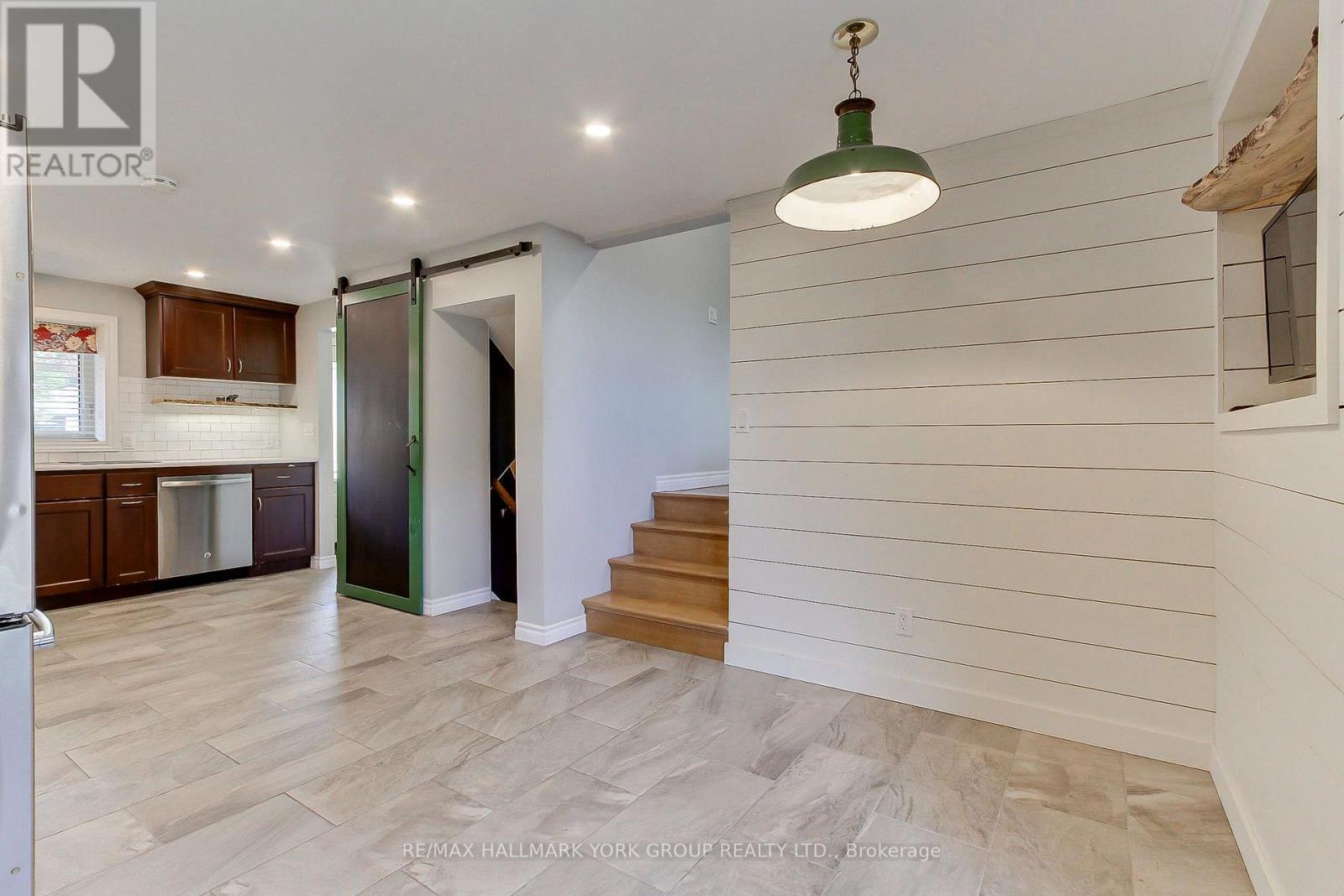 137 Churchill Road S, Halton Hills (Ac Acton), Ontario  L7J 2J5 - Photo 16 - W13886294