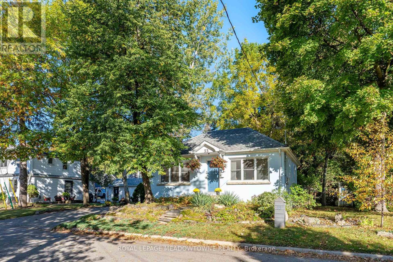 33 Durham Street, Halton Hills (Georgetown), Ontario  L7G 1Z8 - Photo 1 - W13934048