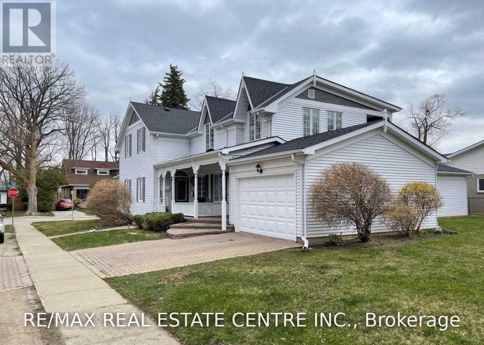 5 William Street, Halton Hills (Georgetown), Ontario  L7G 1Y2 - Photo 1 - W14033276