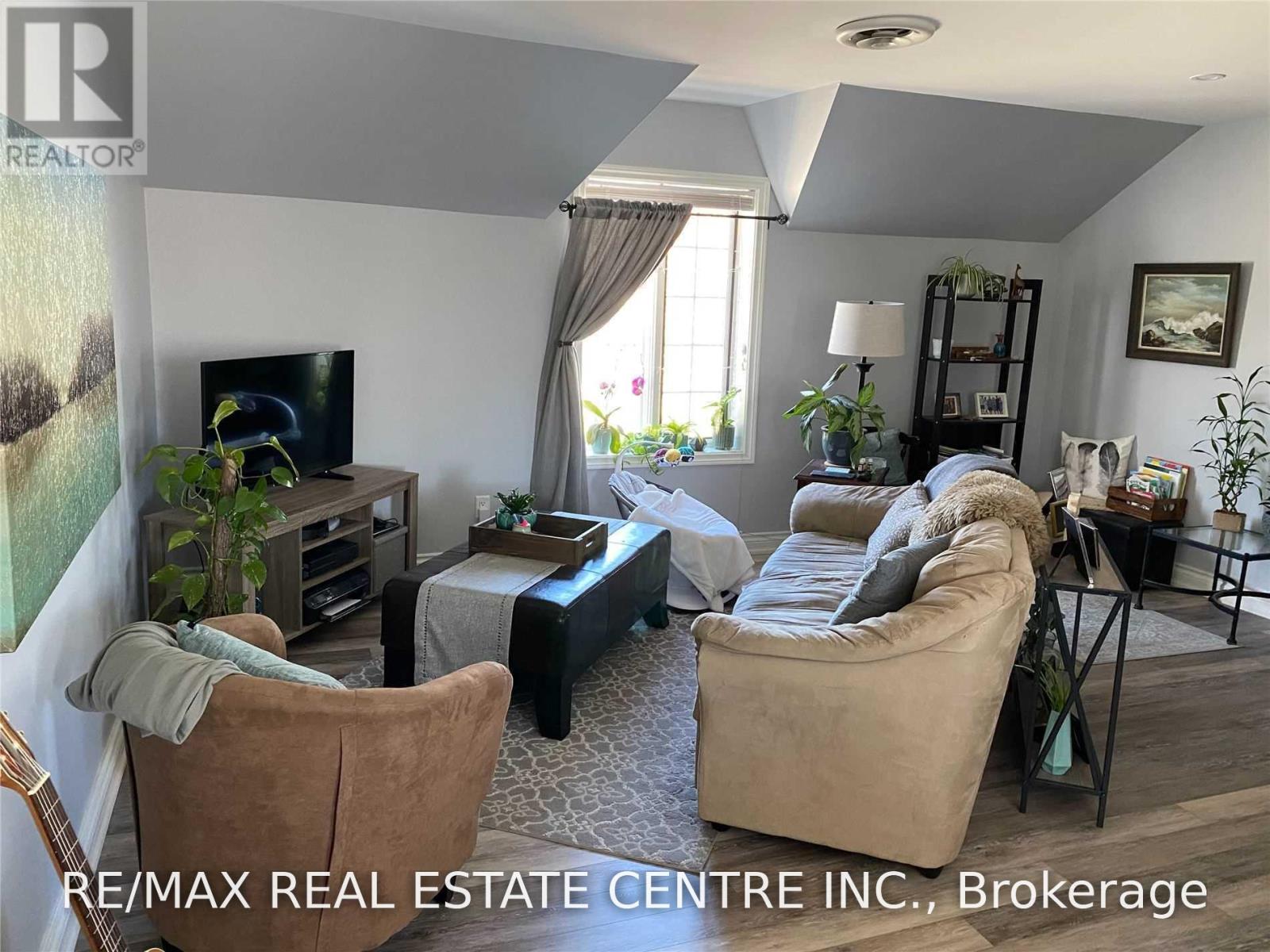 5 William Street, Halton Hills (Georgetown), Ontario  L7G 1Y2 - Photo 6 - W14033276