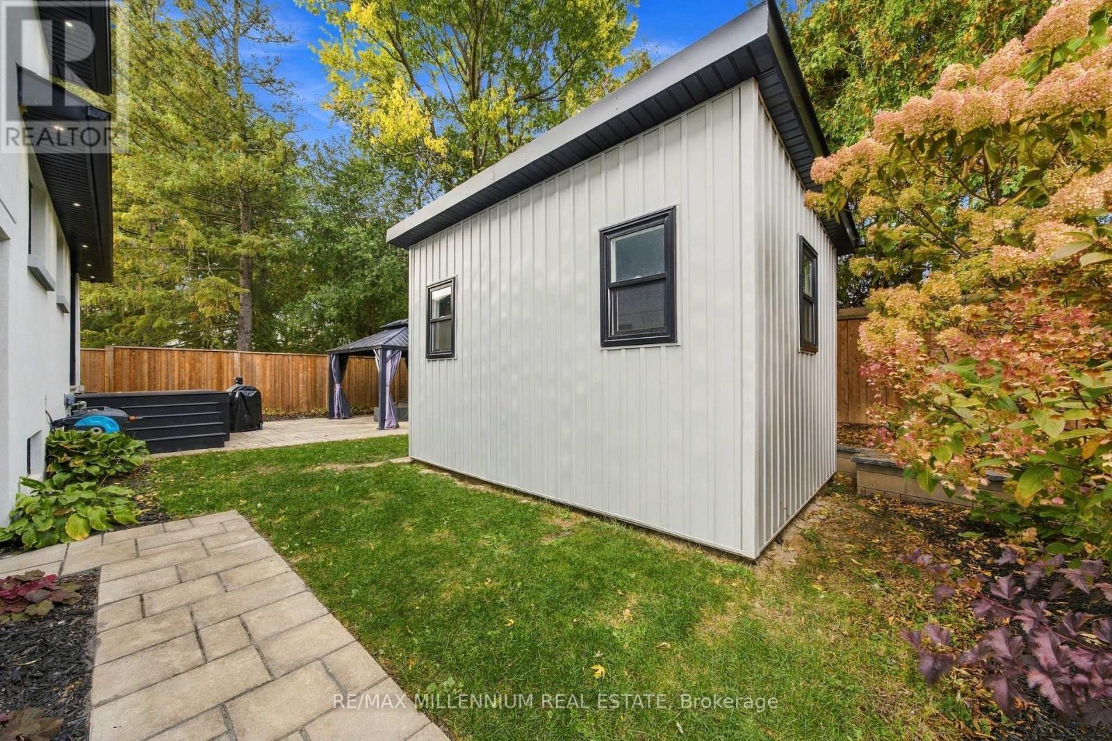 14 Crombie Place, Halton Hills (Georgetown), Ontario  L7G 1K2 - Photo 33 - W14033702