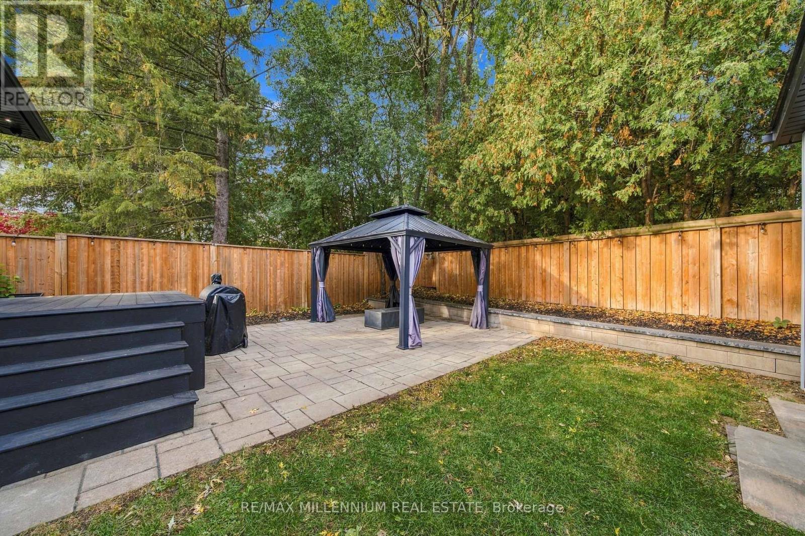14 Crombie Place, Halton Hills (Georgetown), Ontario  L7G 1K2 - Photo 34 - W14033702