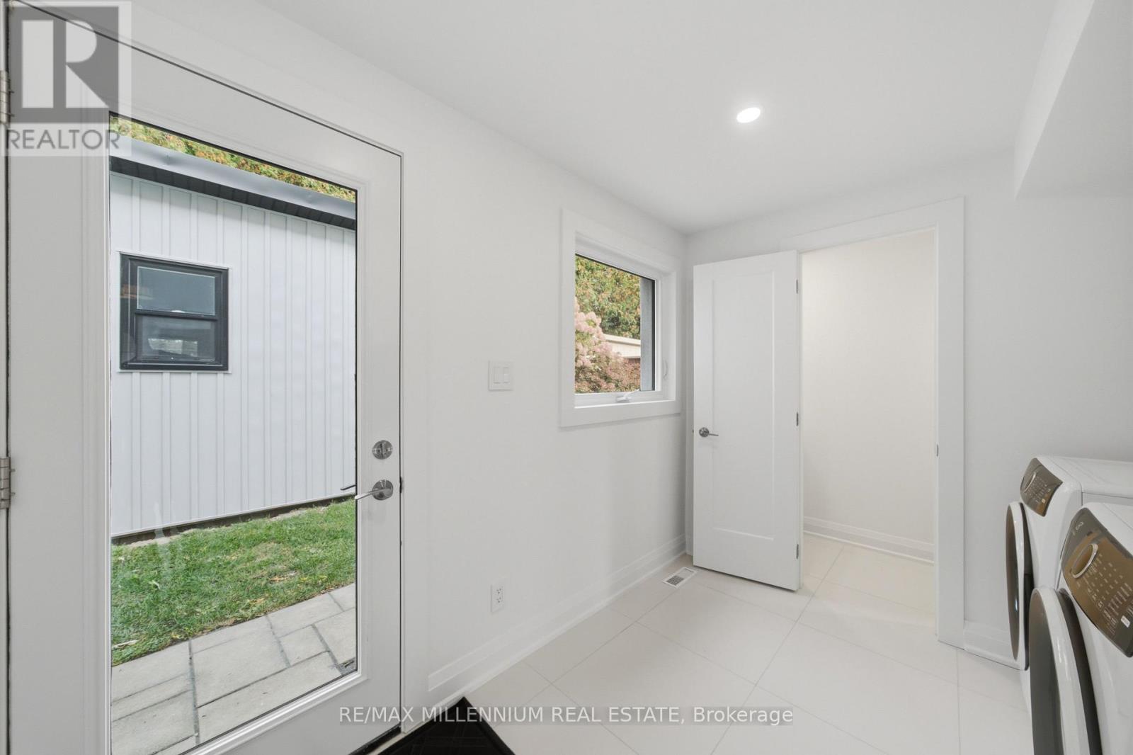 14 Crombie Place, Halton Hills (Georgetown), Ontario  L7G 1K2 - Photo 7 - W14033702