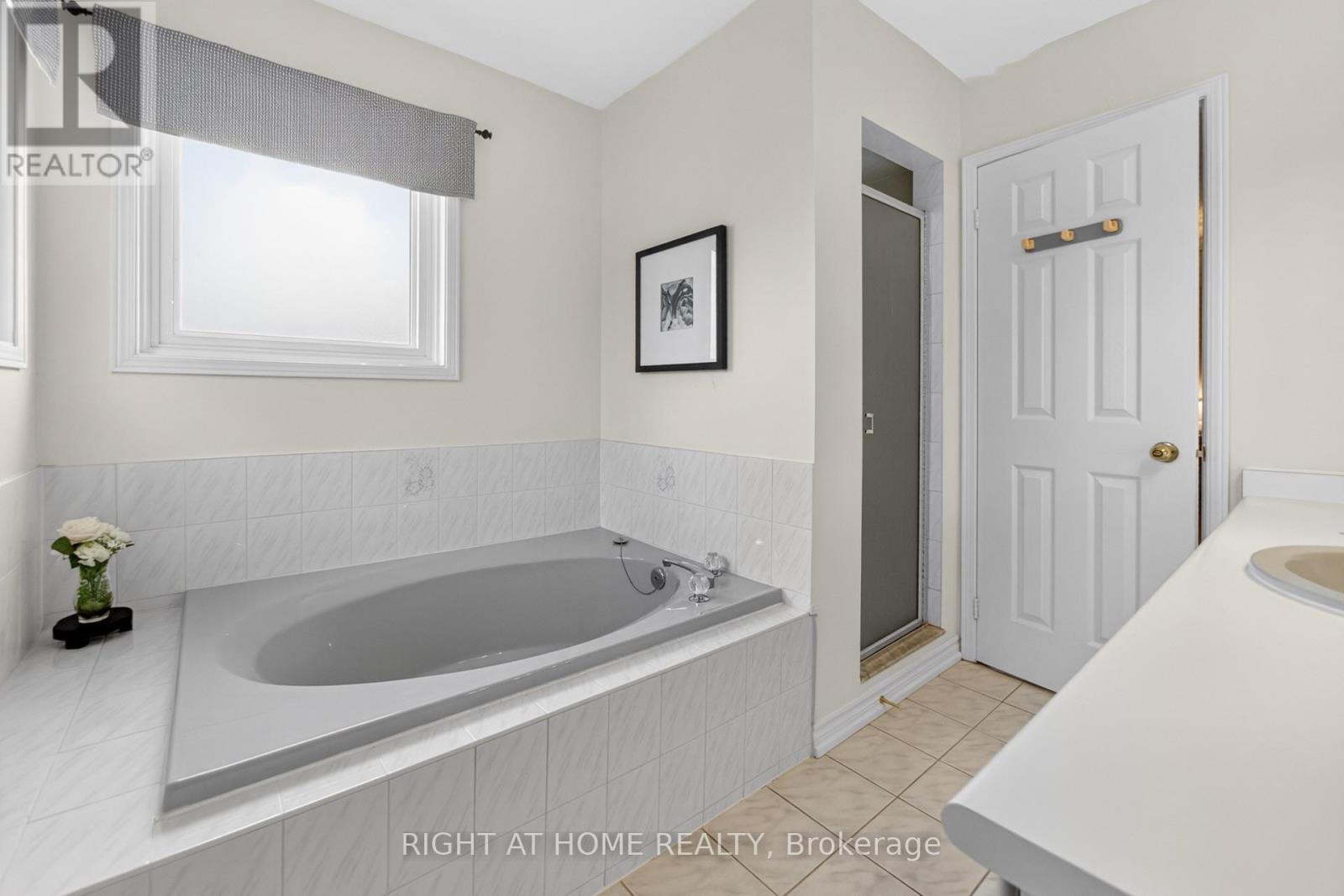 17 Eaton Street, Halton Hills (Georgetown), Ontario  L7G 5L4 - Photo 17 - W14080948
