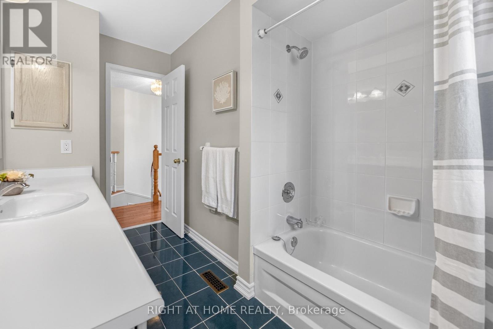 17 Eaton Street, Halton Hills (Georgetown), Ontario  L7G 5L4 - Photo 22 - W14080948
