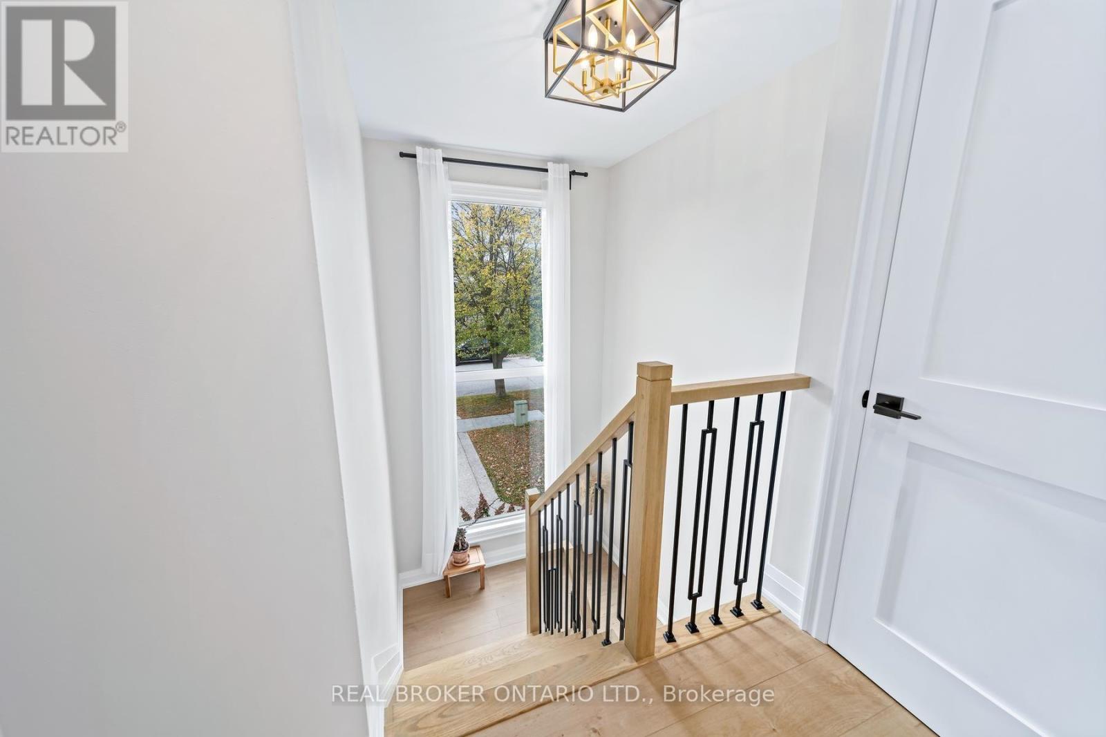 56 Danville Avenue, Halton Hills (Ac Acton), Ontario  L7J 2W2 - Photo 10 - W14081098