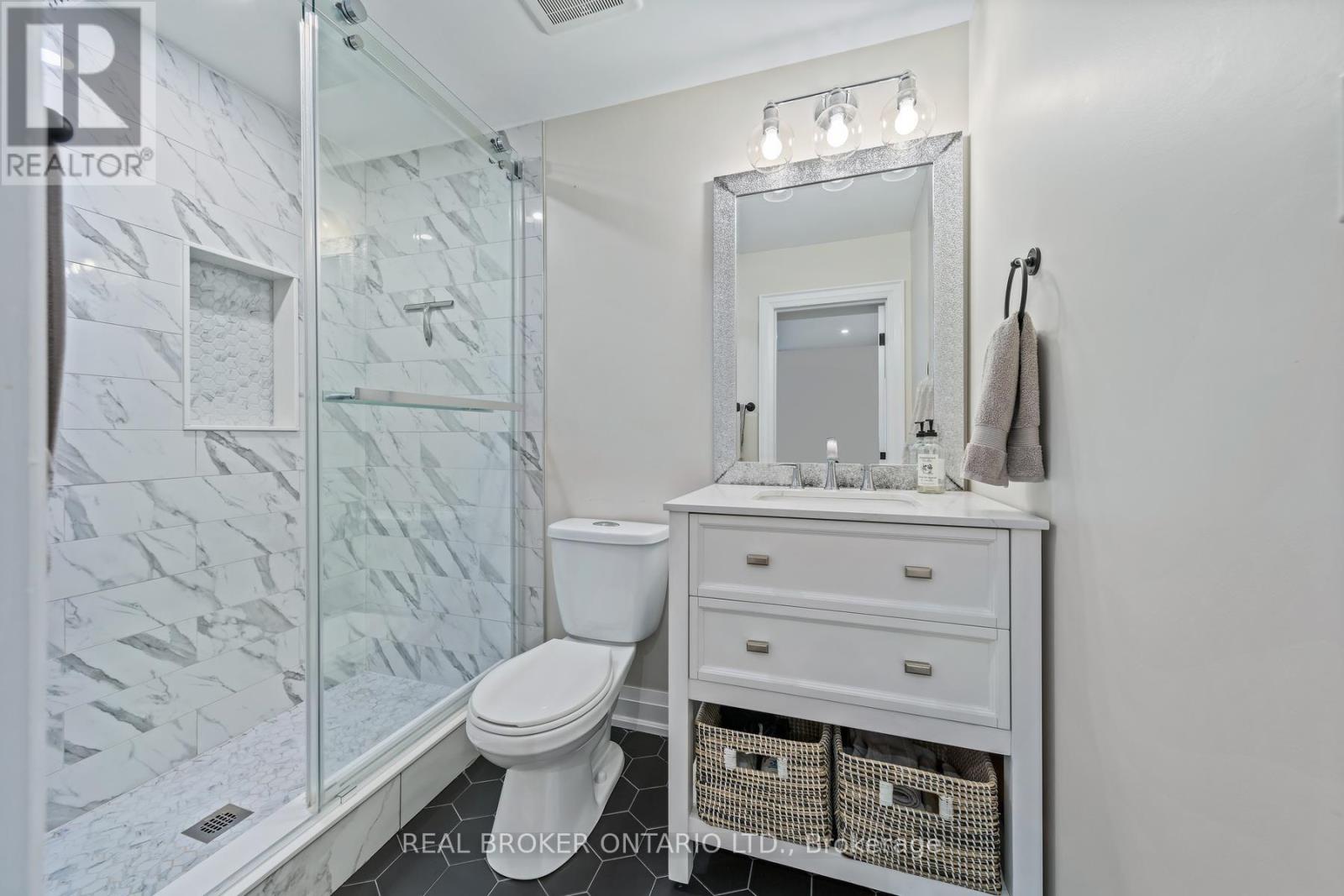 56 Danville Avenue, Halton Hills (Ac Acton), Ontario  L7J 2W2 - Photo 22 - W14081098
