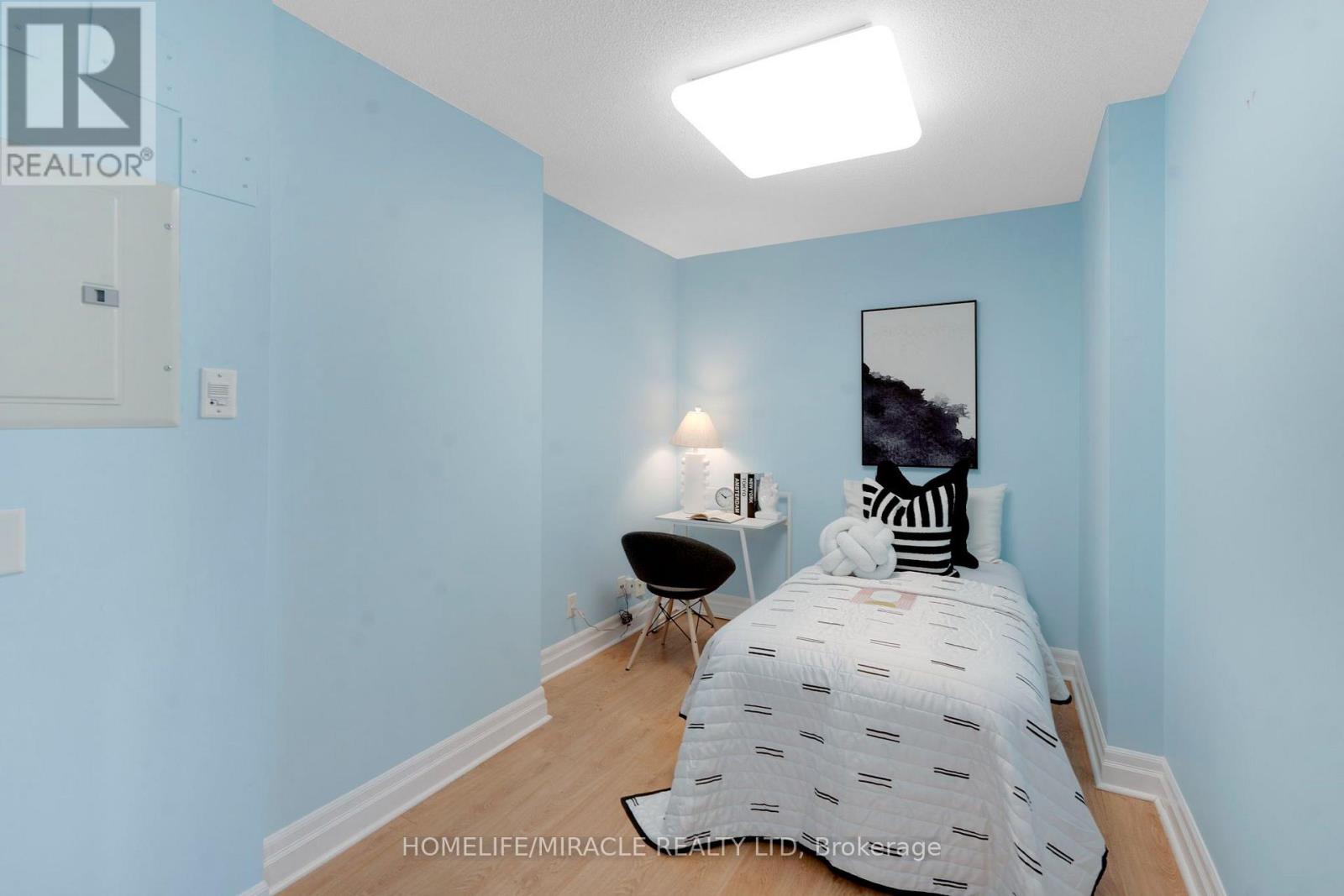 136 (Ph3) - 24 Chapel Street, Halton Hills (Georgetown), Ontario  L7G 6A7 - Photo 18 - W14083742
