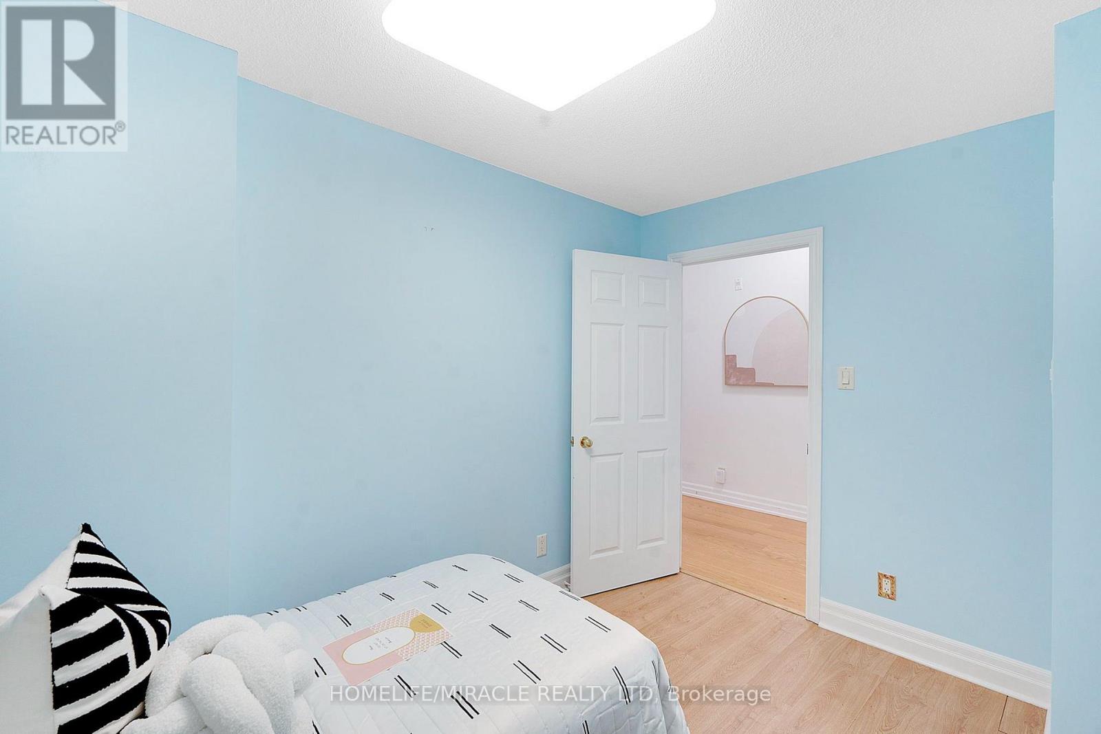 136 (Ph3) - 24 Chapel Street, Halton Hills (Georgetown), Ontario  L7G 6A7 - Photo 19 - W14083742