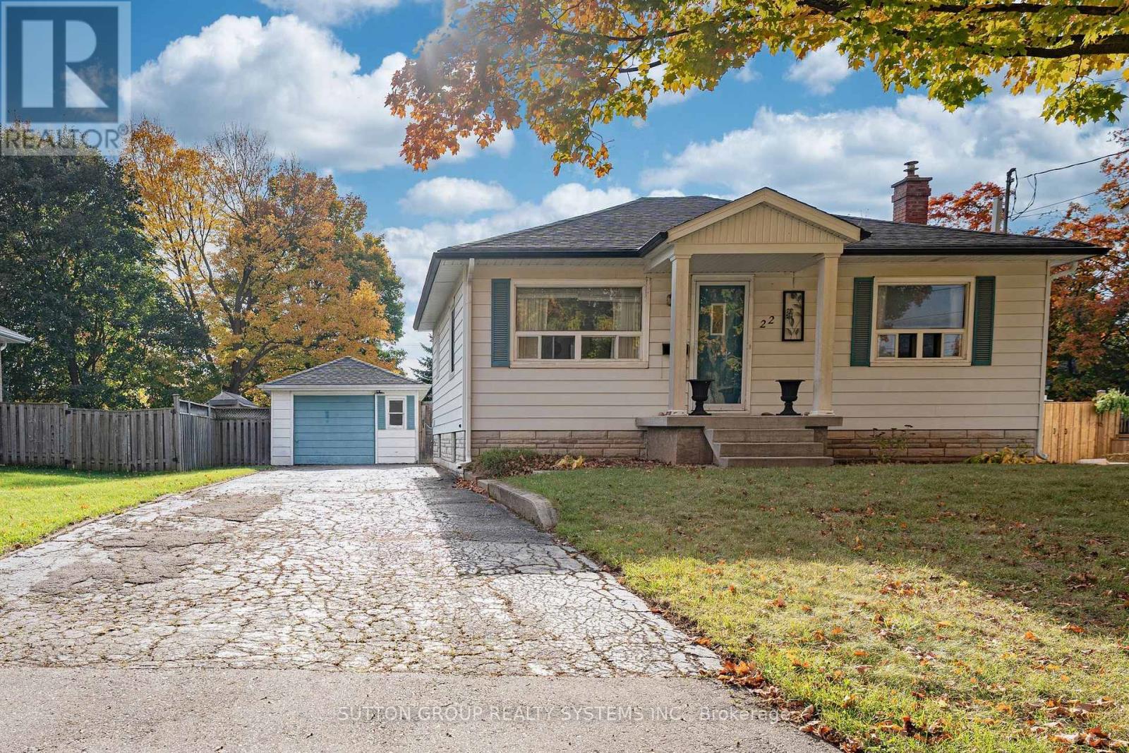 22 Arletta Street, Halton Hills (Georgetown), Ontario  L7G 3J3 - Photo 2 - W14084380