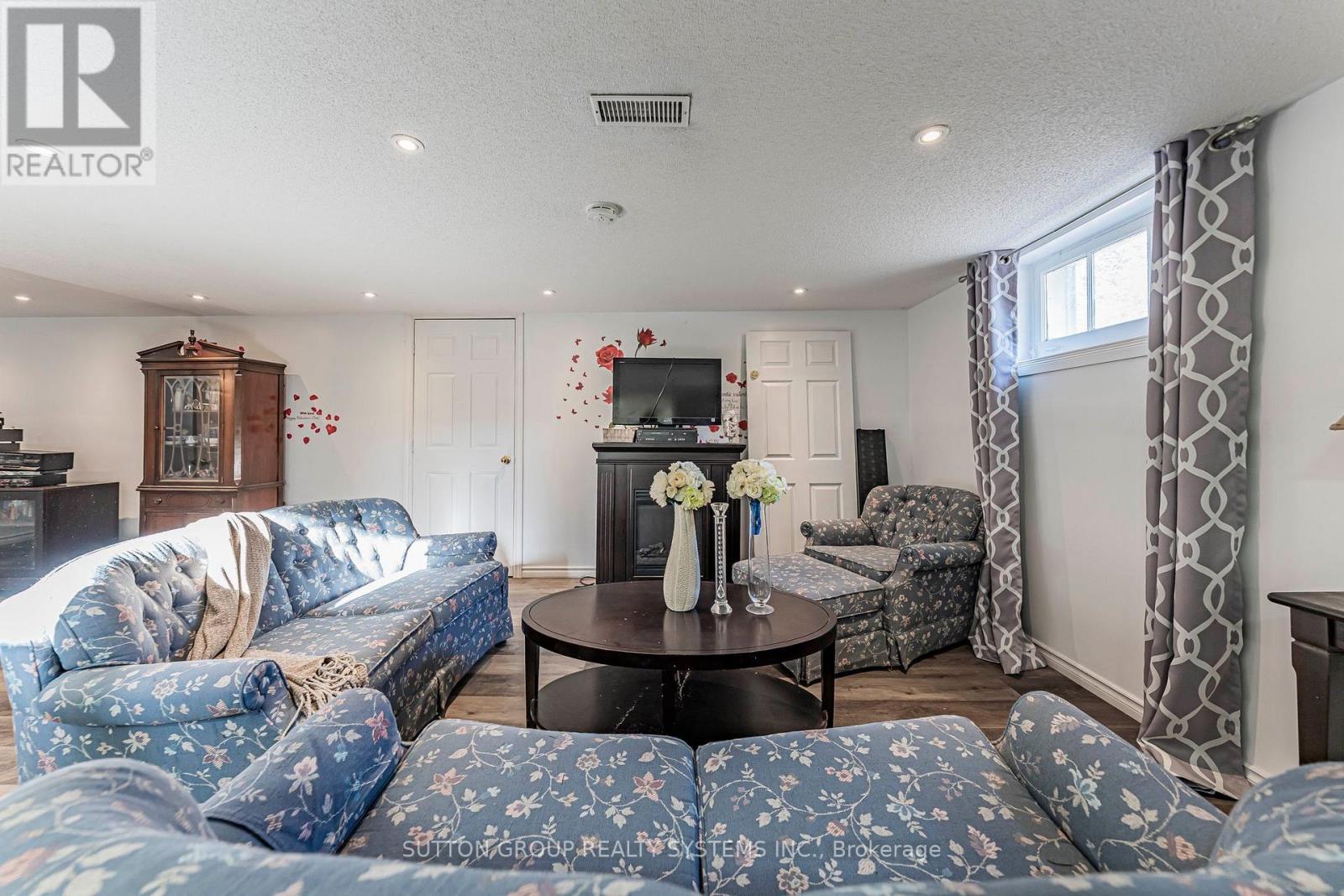 22 Arletta Street, Halton Hills (Georgetown), Ontario  L7G 3J3 - Photo 32 - W14084380