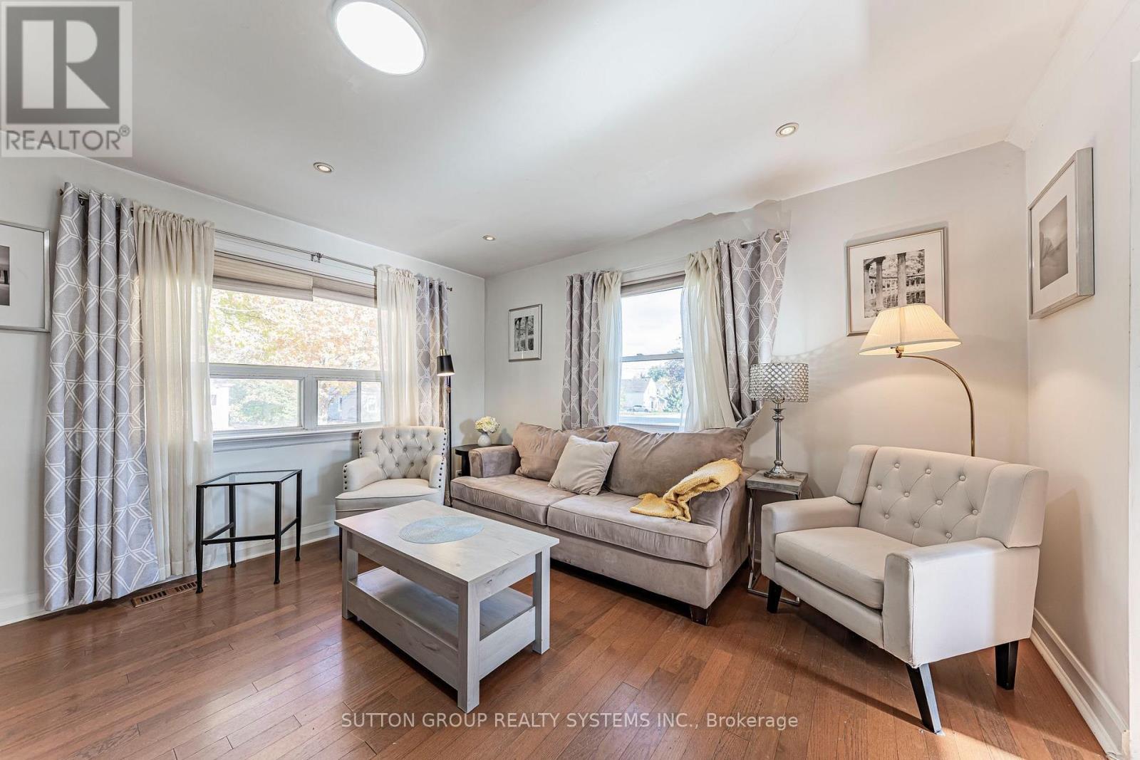 22 Arletta Street, Halton Hills (Georgetown), Ontario  L7G 3J3 - Photo 5 - W14084380