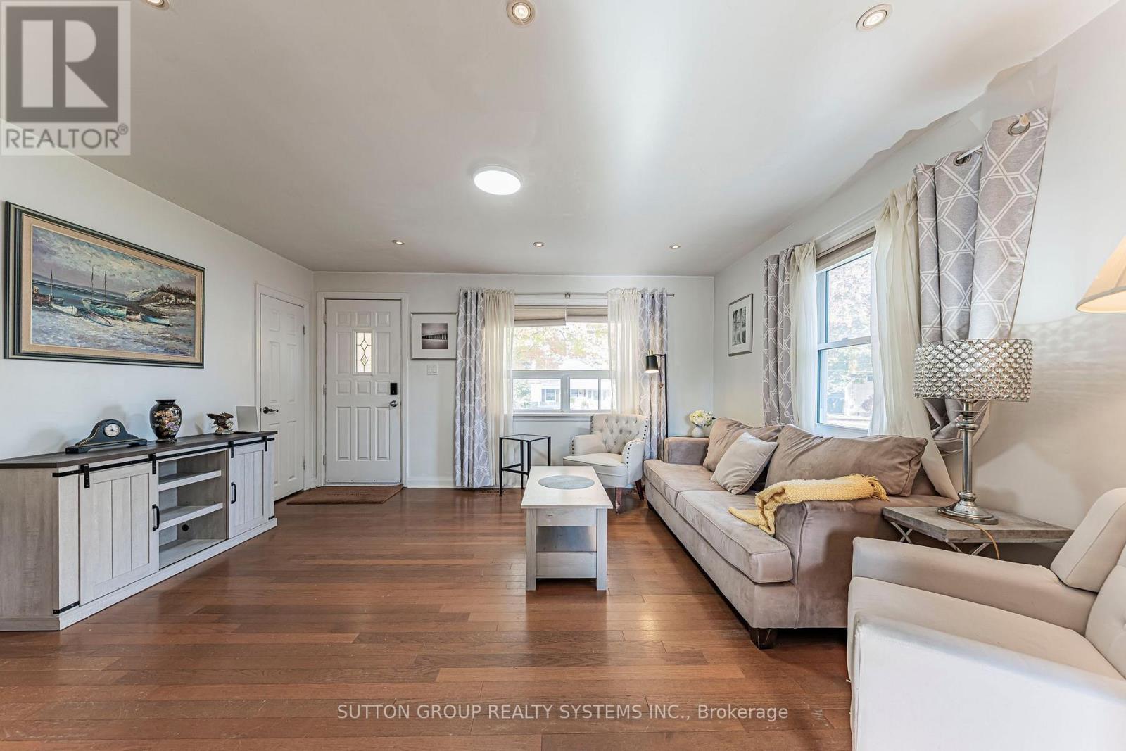 22 Arletta Street, Halton Hills (Georgetown), Ontario  L7G 3J3 - Photo 6 - W14084380