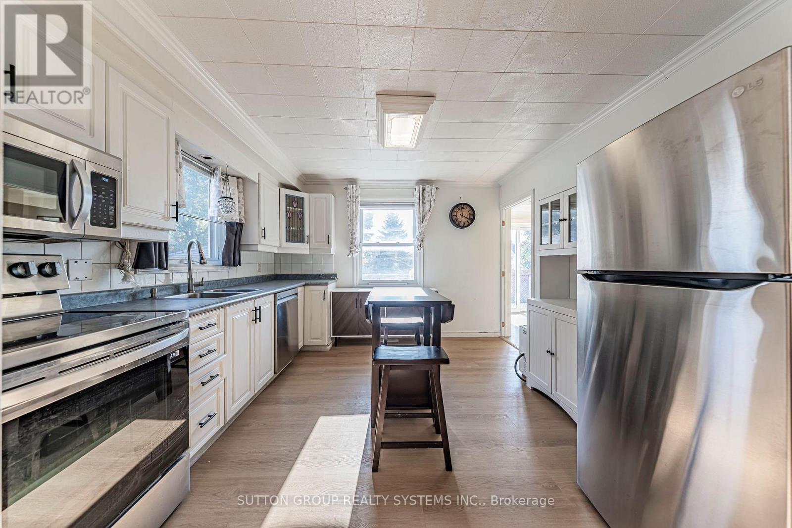 22 Arletta Street, Halton Hills (Georgetown), Ontario  L7G 3J3 - Photo 7 - W14084380