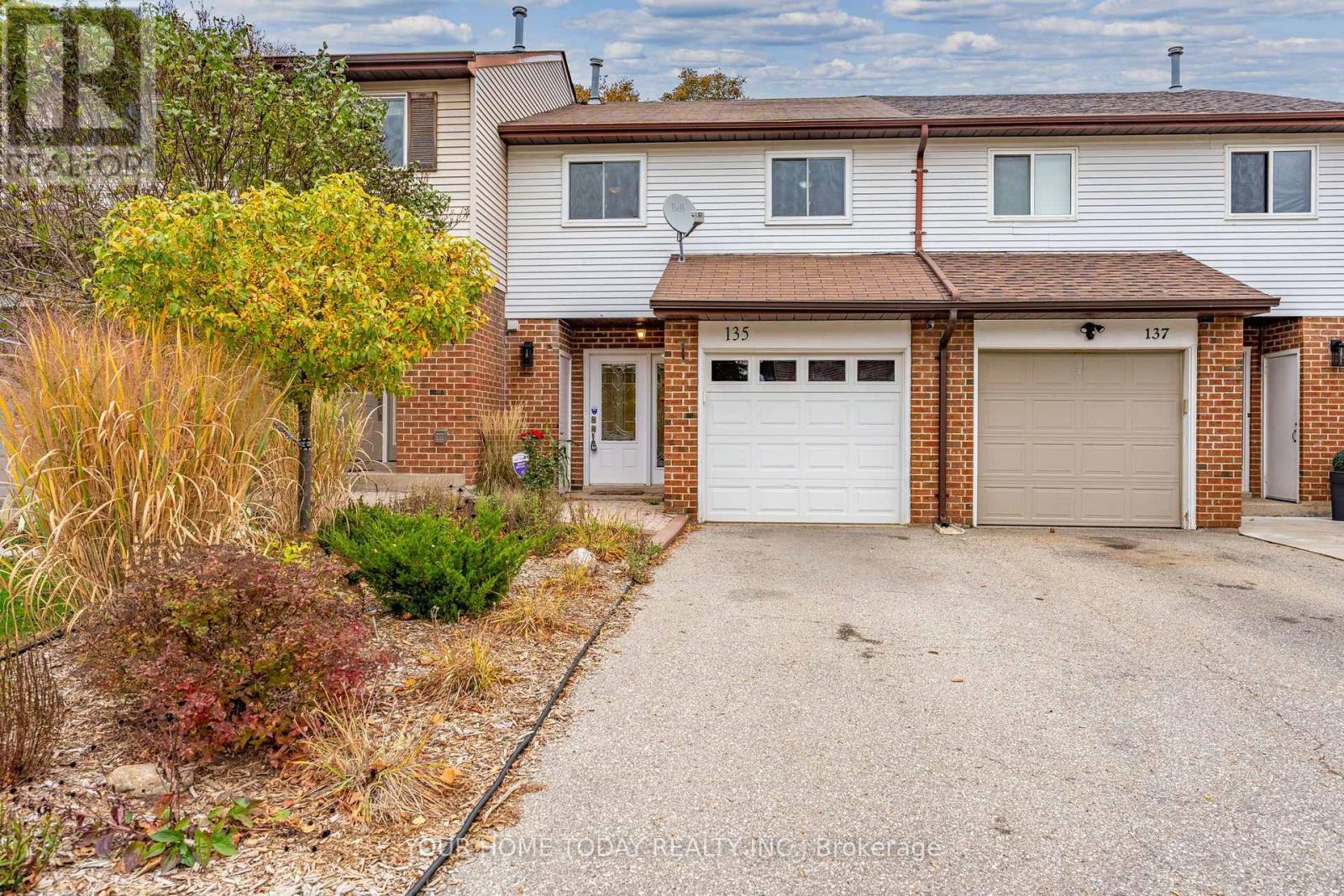 135 John Street, Halton Hills (Georgetown), Ontario  L7G 5A2 - Photo 2 - W14086516
