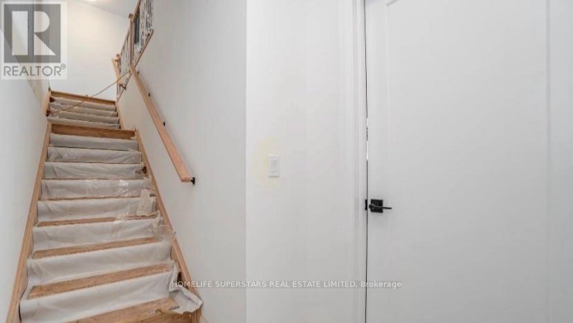 8 Santa Barbra Lane, Halton Hills (Georgetown), Ontario  L7G 0P7 - Photo 7 - W14090462