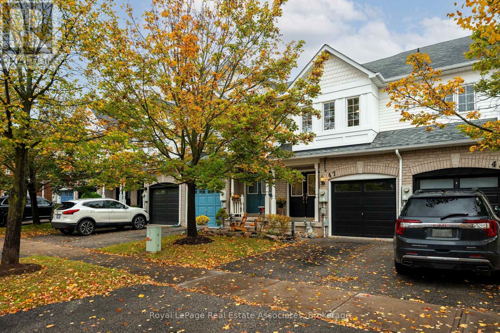 47 Bradley Drive, Halton Hills (Georgetown), Ontario  L7G 6B6 - Photo 1 - W14090938