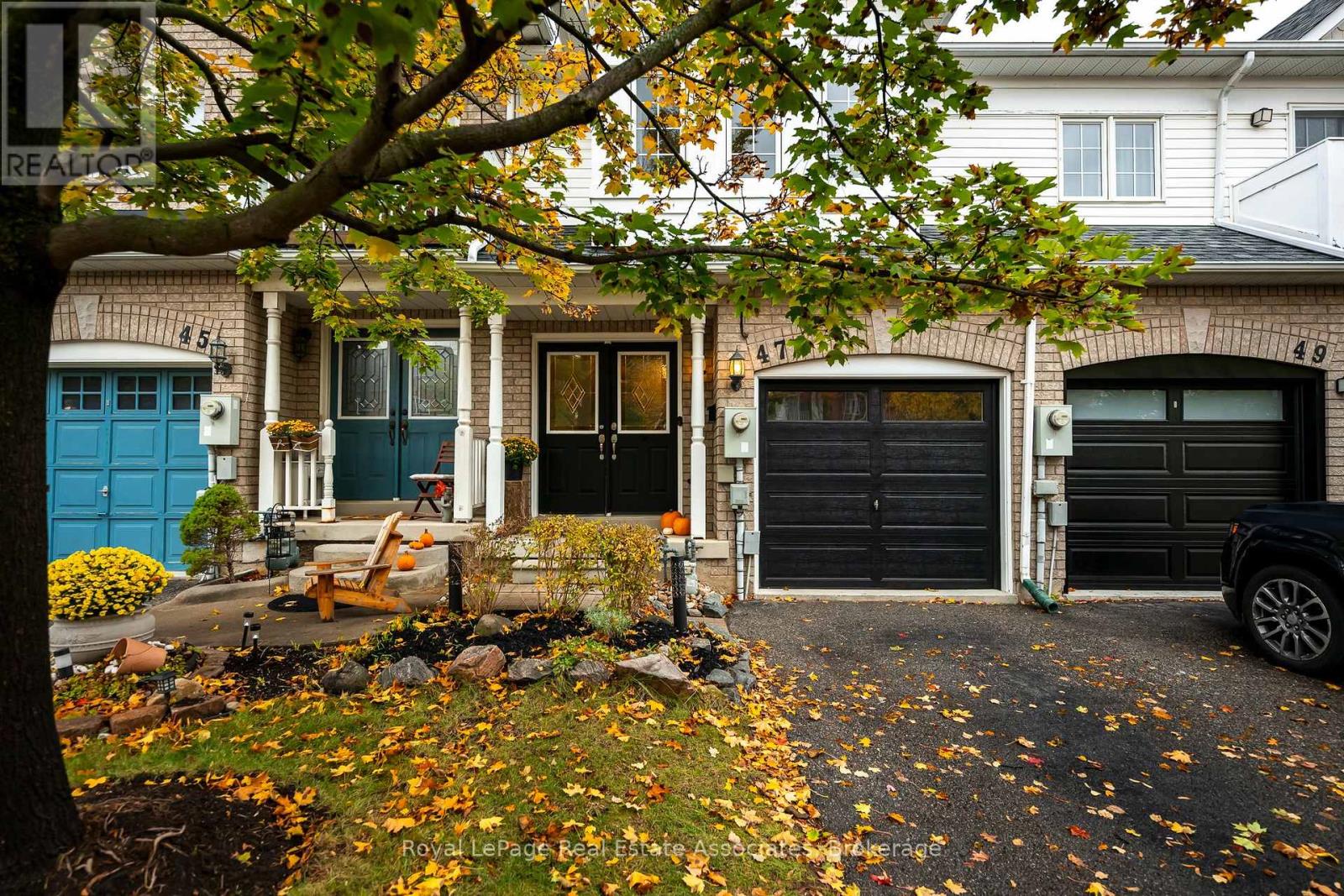 47 Bradley Drive, Halton Hills (Georgetown), Ontario  L7G 6B6 - Photo 3 - W14090938